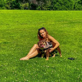 Georgia May Foote photo 14 — Brown, Slim