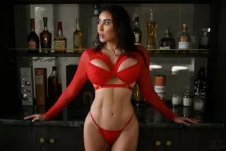 Gia Venetia photo 9 — Slim, Brown