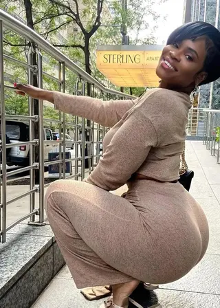 Gigi Empress photo 5 — Haitian, Chubby