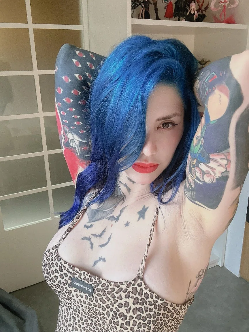 Giu Hellsing photo 4 — Adult Model, Artist, Cosplayer, Influencer, Teacher (former), Brazilian
