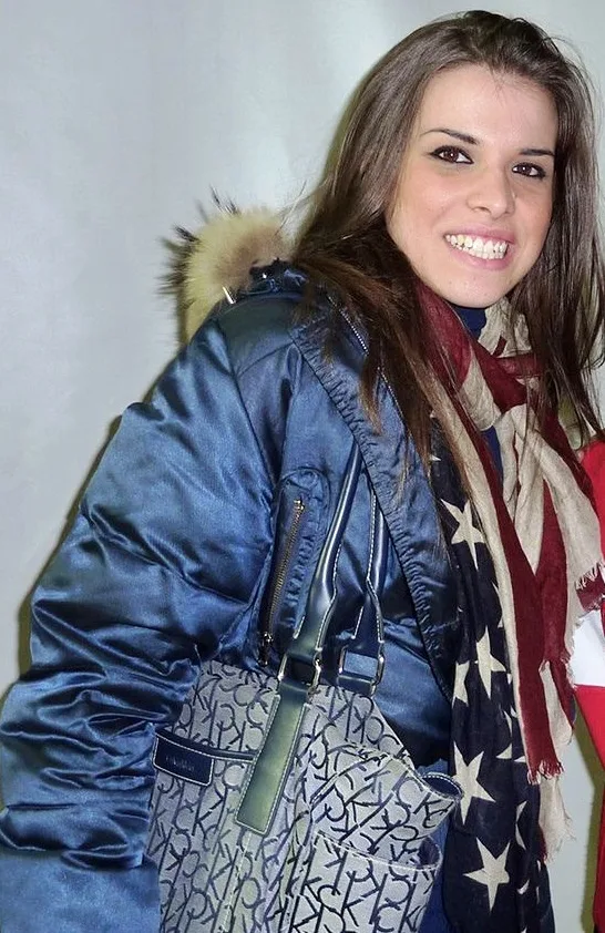 Giulia Pisani photo 12 — Brown, Average