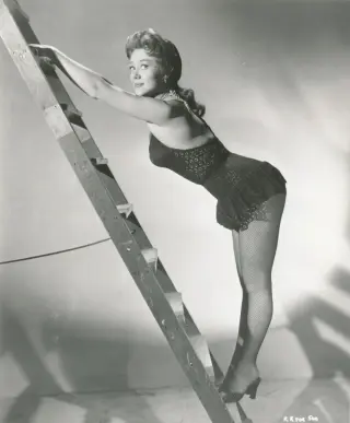 Glynis Johns photo 3 — Average, Brown