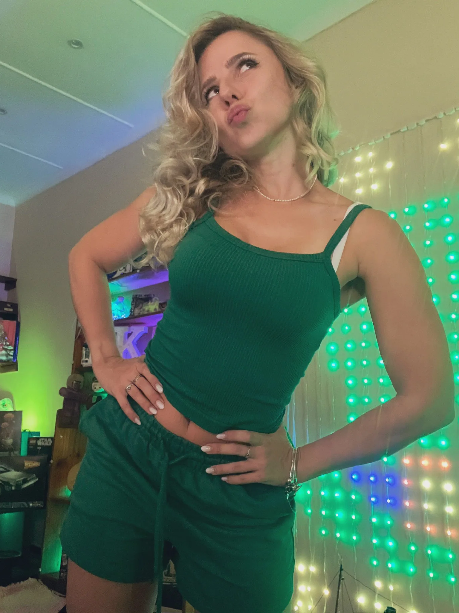 GoGirl photo 1 — South African, Blonde