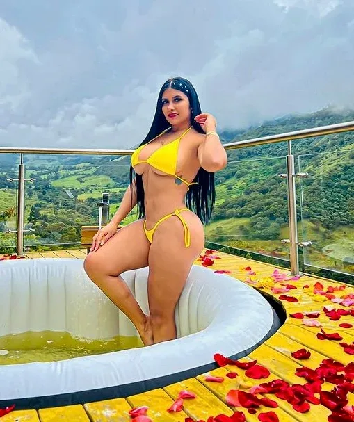 Greily Perez photo 18 — Blogger, Content Creator (Non-Adult), Glamour Model, Influencer, Lawyer, Colombian