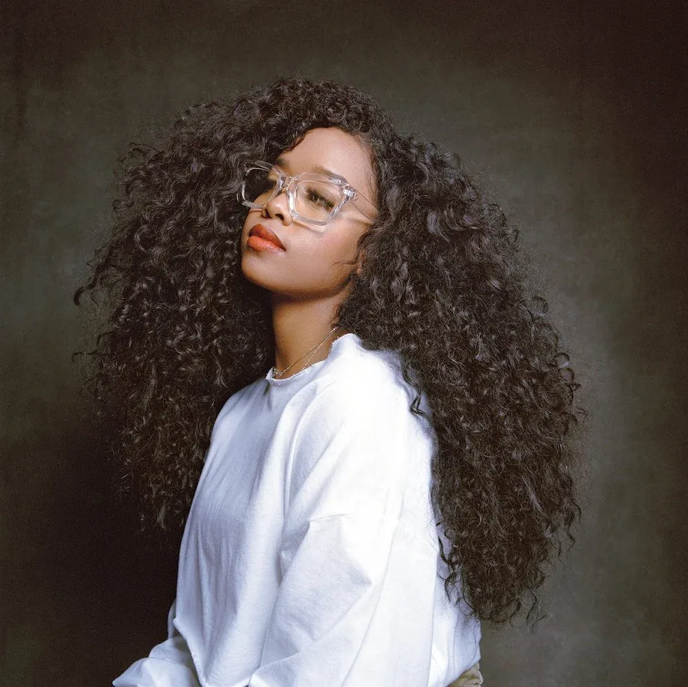 H.E.R. photo 4 — Brown, Mixed-race (primarily Black)