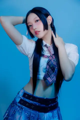 Haerin photo 15 — Asian, Musician:  K-pop Idol