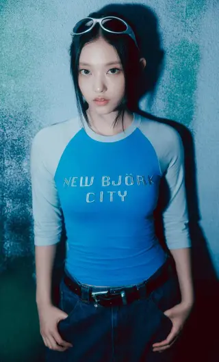 Haerin photo 4 — Musician:  K-pop Idol, South Korean
