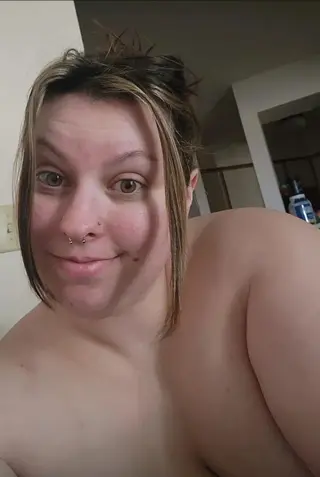 Hailey Rose (Model) photo 5 — Adult Model, Fitness Model, Plus Size Model, American