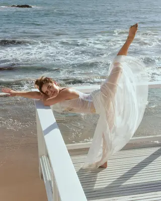 Haley Lu Richardson photo 19 — American, Blonde