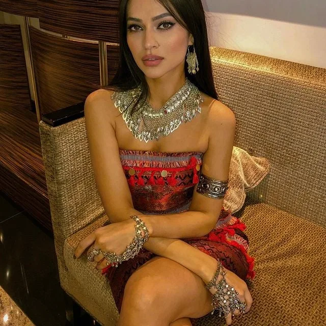 Hammasa Kohistani photo 2 — Brown, Slim