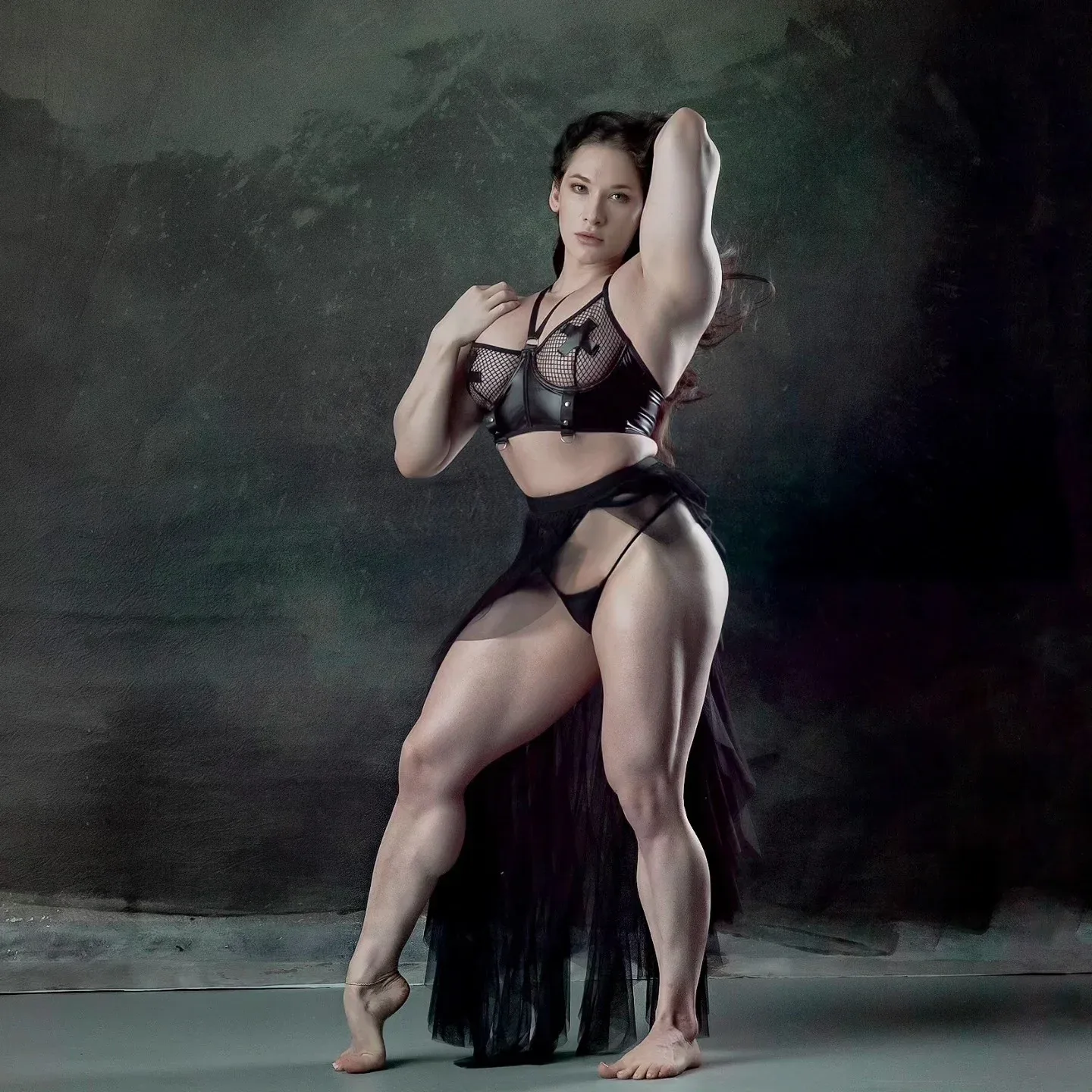 Hannah Hussein photo 10 — Green, Mixed-race (primarily Middle Eastern)