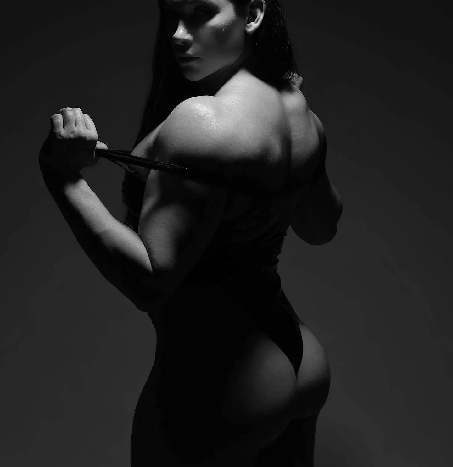Hannah Hussein photo 12 — Adult Model, Bodybuilder, Camgirl, Fitness Model, Fitness Trainer, Podcaster, YouTuber, American