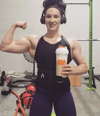 Hannah Hussein photo 23 — Mixed-race (primarily Middle Eastern), Adult Model, Bodybuilder, Camgirl, Fitness Model, Fitness Trainer, Podcaster, YouTuber