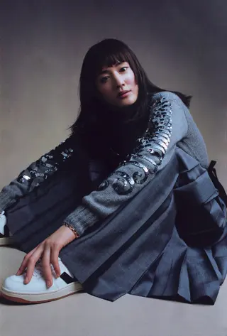 Haruka Ayase photo 2 — Black, Slim
