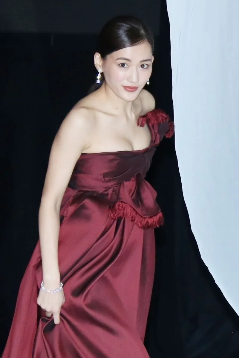 Haruka Ayase photo 4 — Brown, Asian