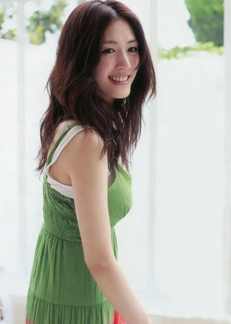Haruka Ayase photo 6 — Actress, Gravure Idol, Model, Musician: Singer, Japanese