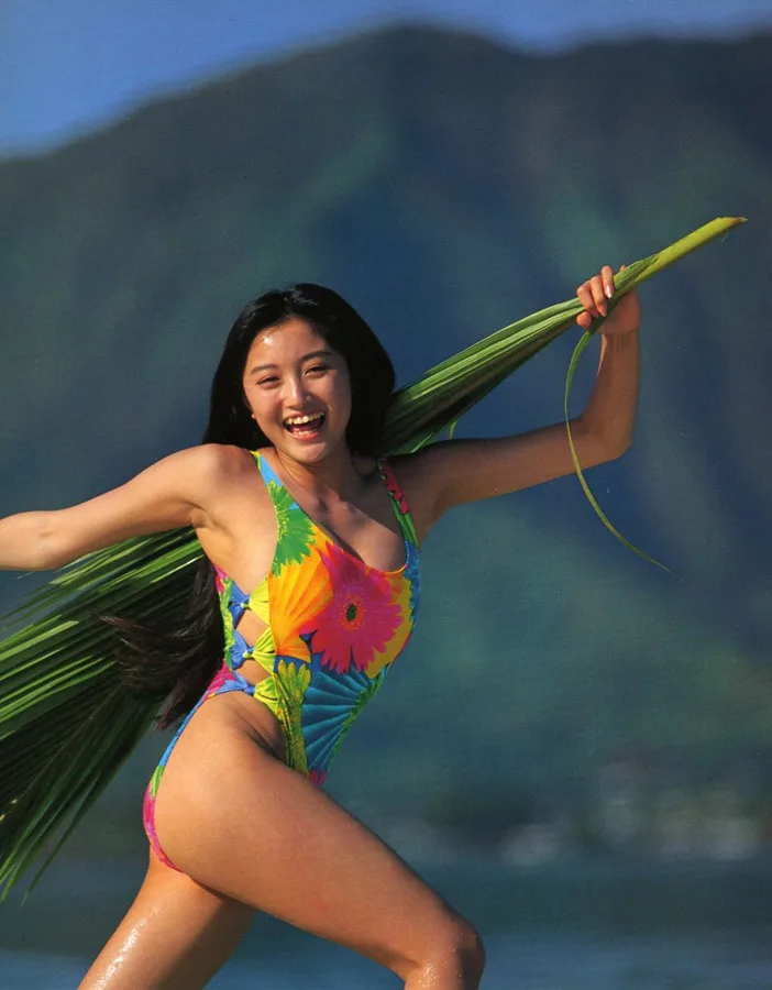 Harumi Inoue photo 5 — Asian, Actress, Gravure Idol, Model, Musician:  J-pop Idol (former), Sportswoman