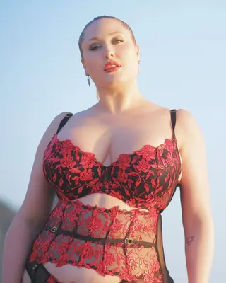 Hayley Hasselhoff photo 8 — Blonde, Chubby