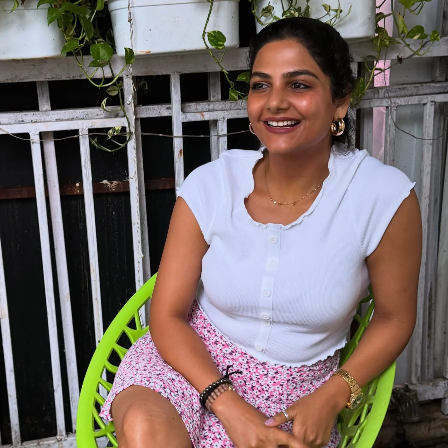 Hema Sharma photo 9 — Average, Brown