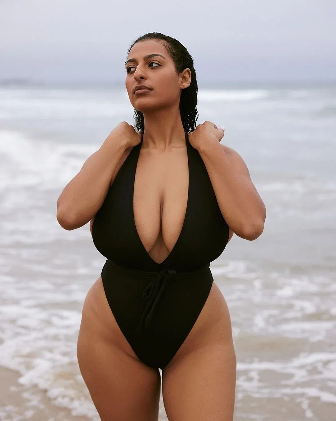 Hewan Asfaw photo 4 — Brown, Actress, Model, Plus Size Model