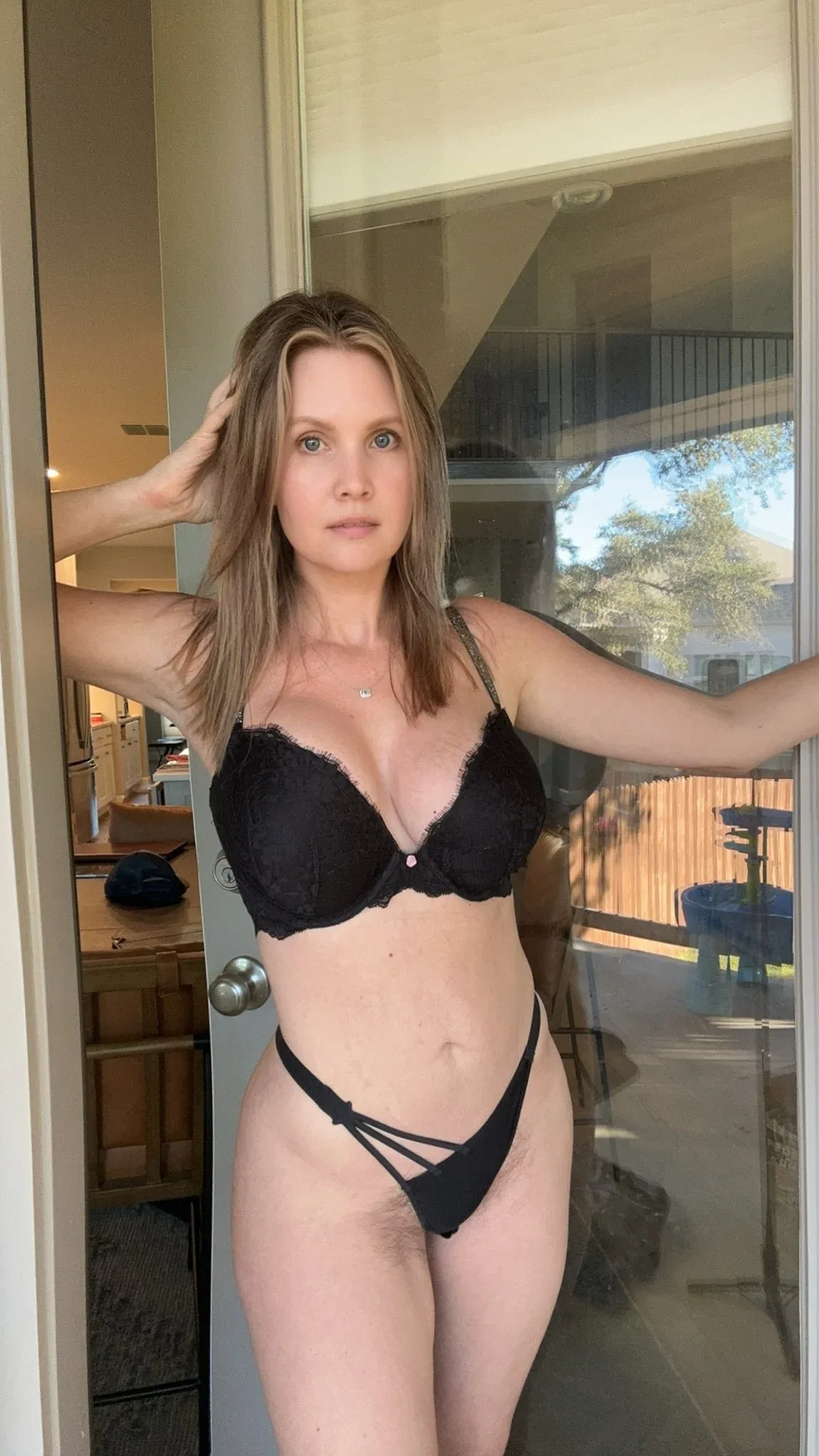 Holly Jane Johnston photo 3 — Average, Green