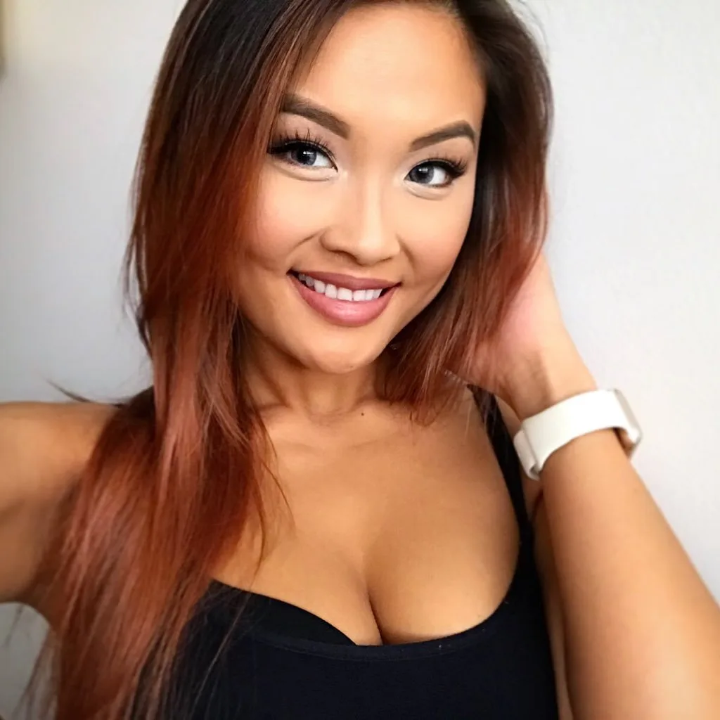 Honey Siong photo 8 — Brown, Average