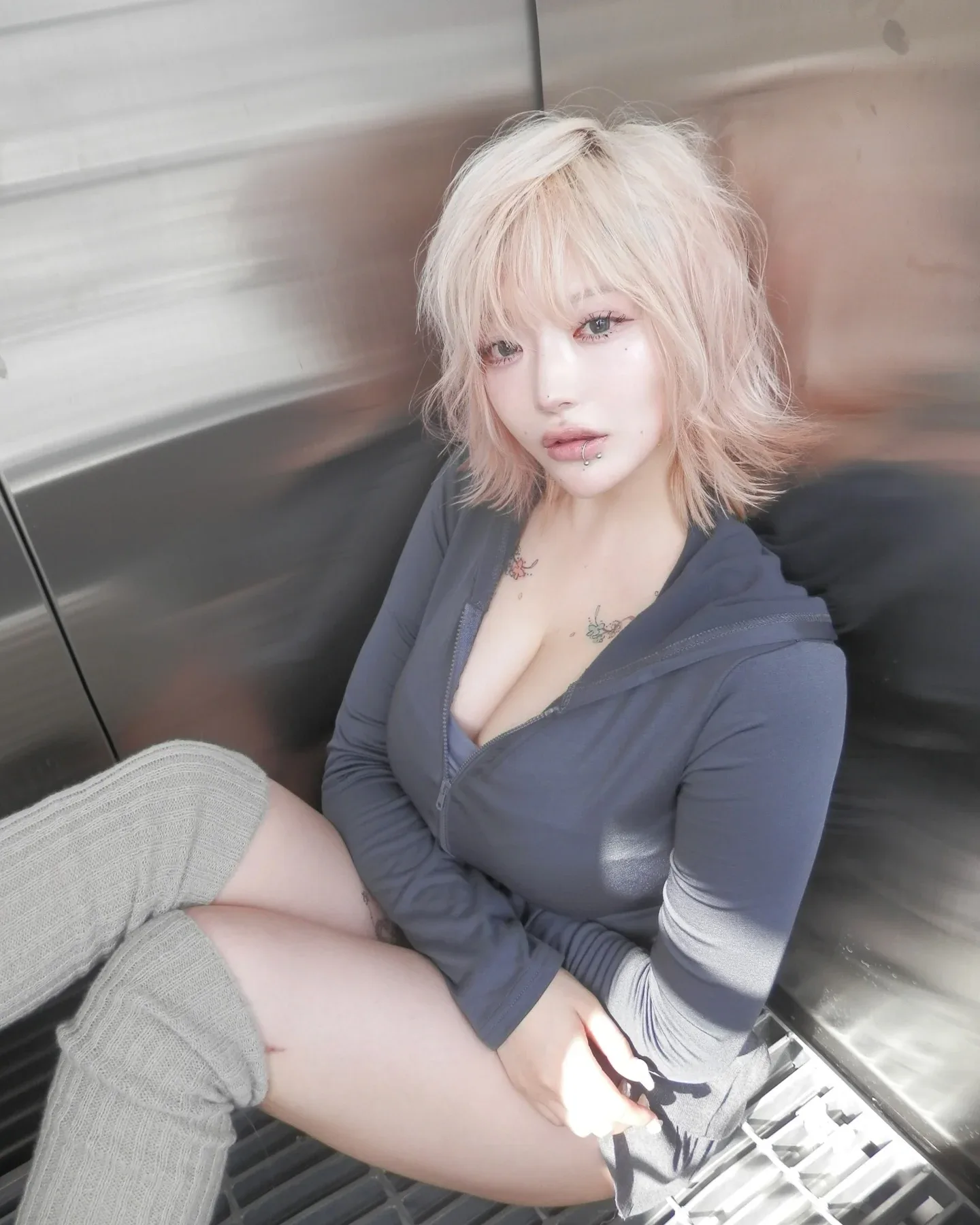 Honii photo 1 — Japanese, Black