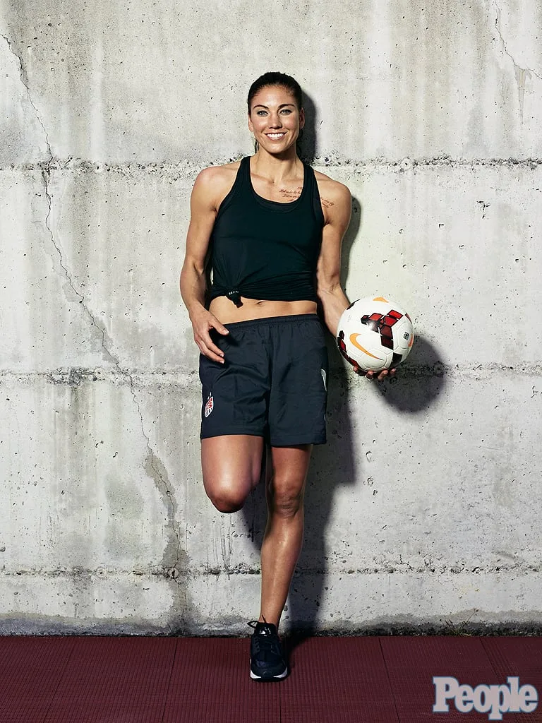 Hope Solo photo 1 — American, Brown