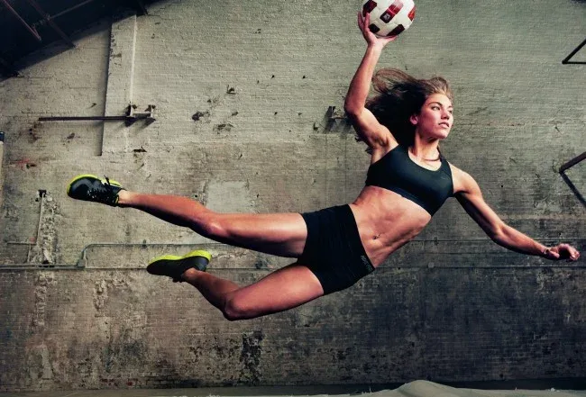 Hope Solo photo 13 — American, Brown
