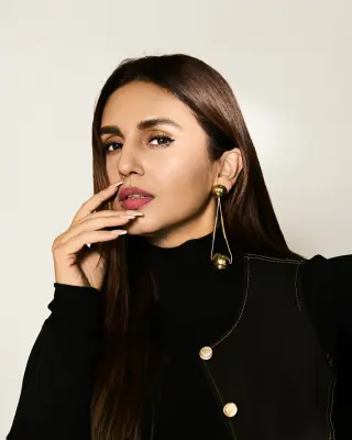 Huma Qureshi photo 9 — Chubby, Brown