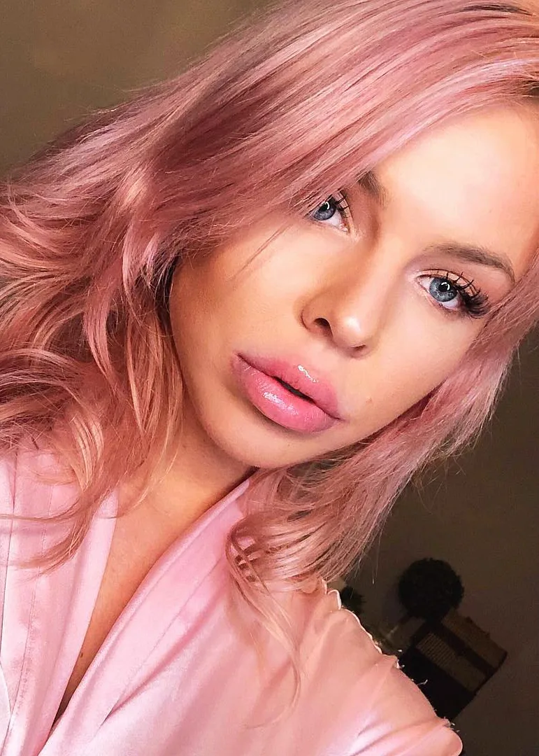 HunniBee ASMR photo 12 — ASMR Star, Influencer, TikTok Star, YouTuber, Canadian