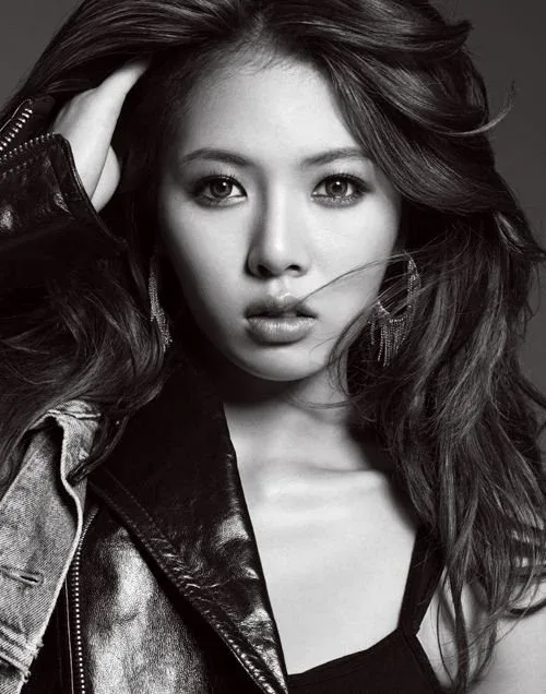 Hyuna photo 8 — Black, Slim