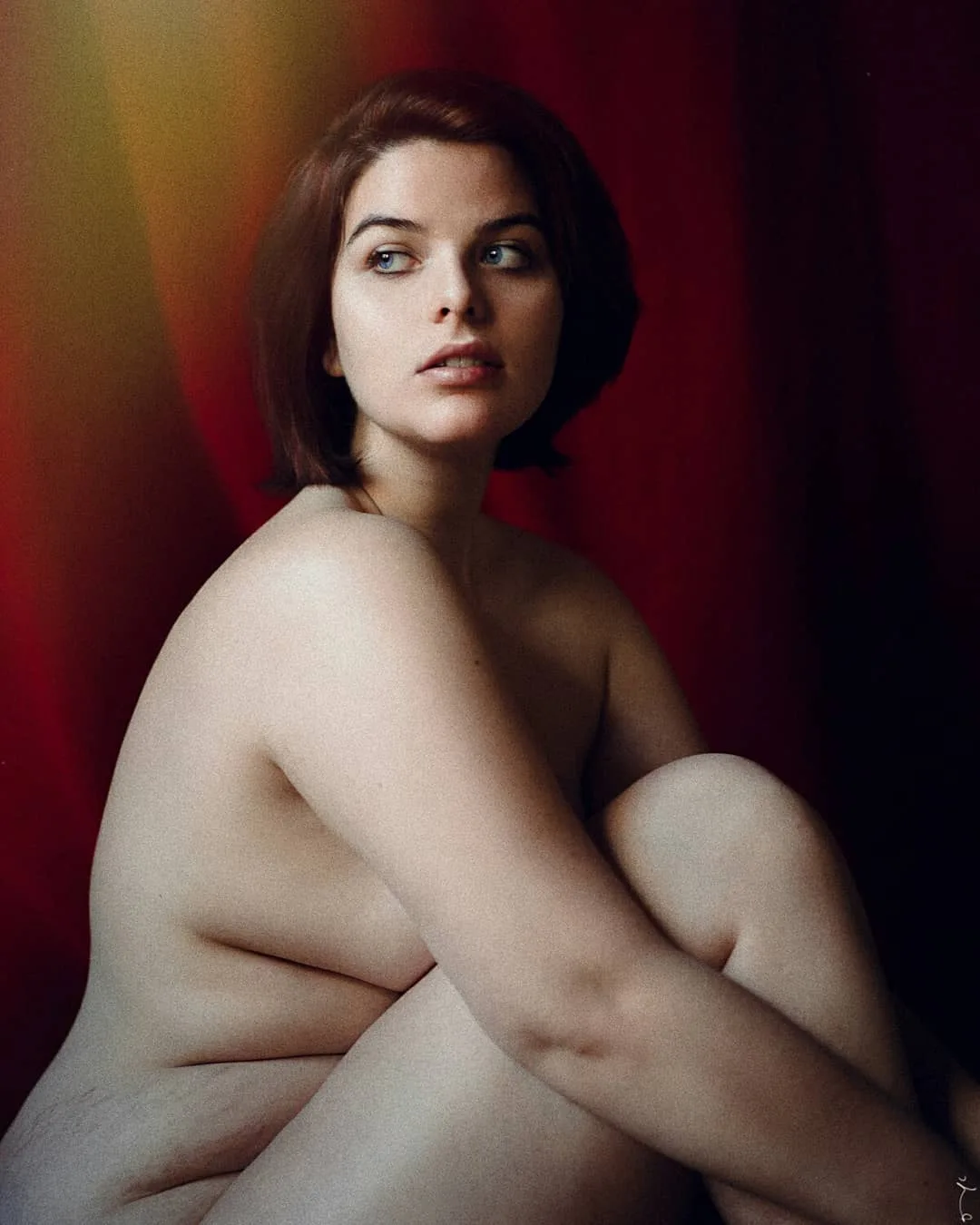 Iael Joly photo 12 — Brown, Blue