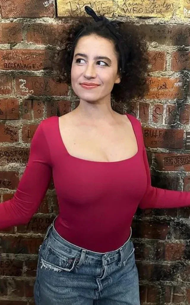 Ilana Glazer photo 11 — Caucasian, Actress, Comedian, Producer