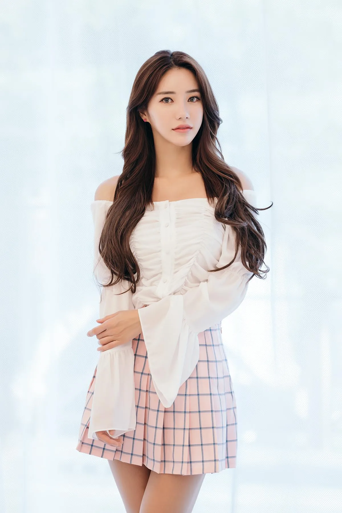 Im Sol Ah photo 19 — South Korean, Black