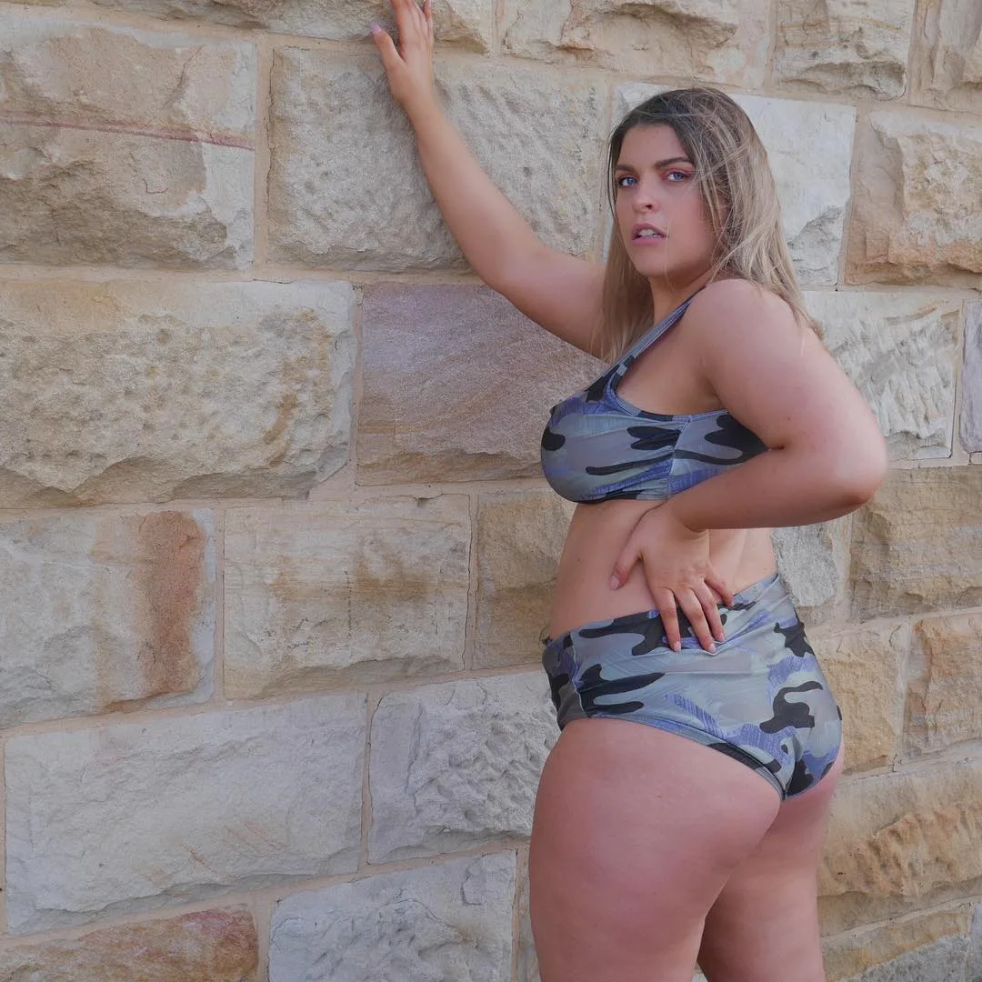 India Hickey photo 12 — Plus Size Model, Australian