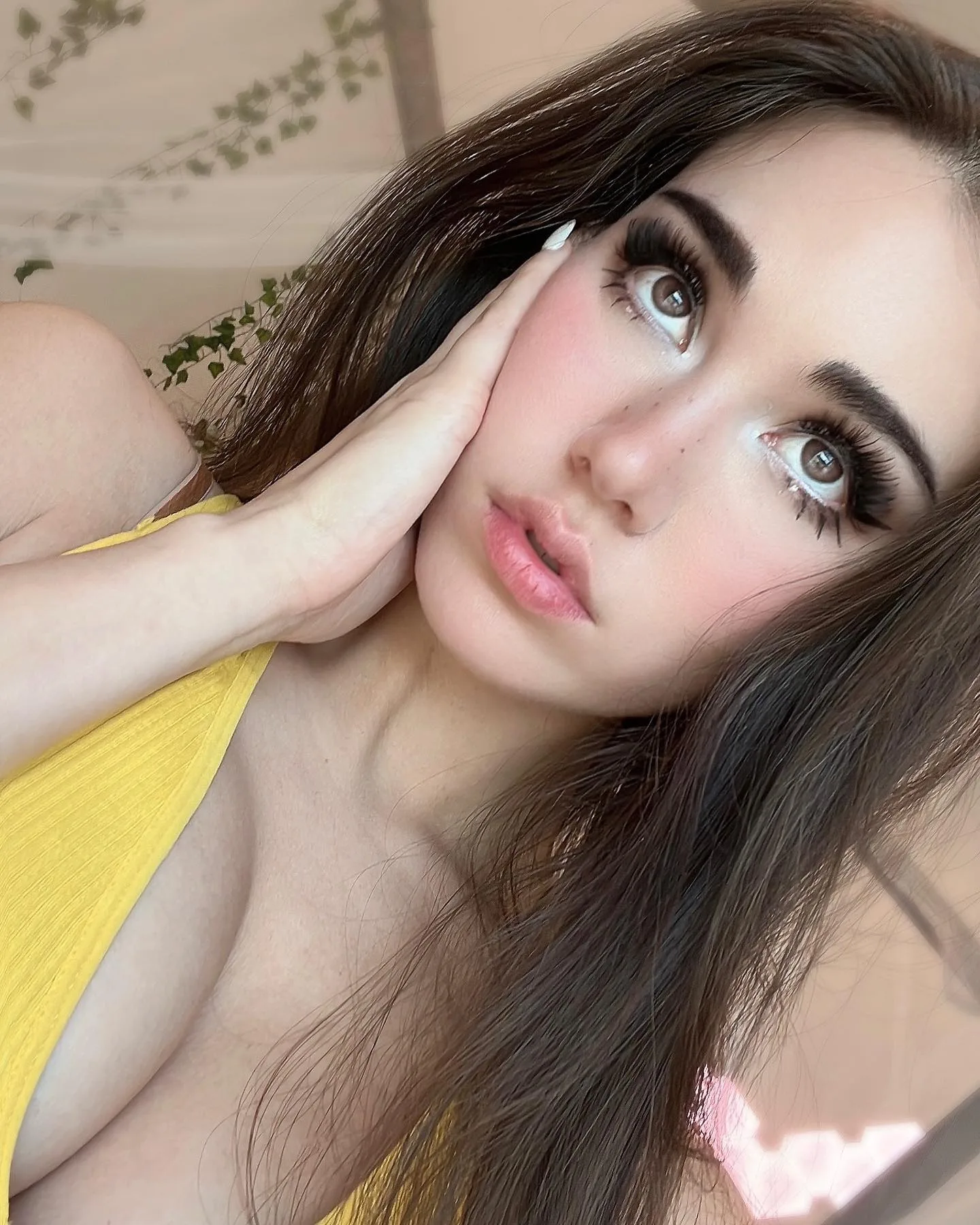 IndieFoxx photo 9 — Slim, Brown