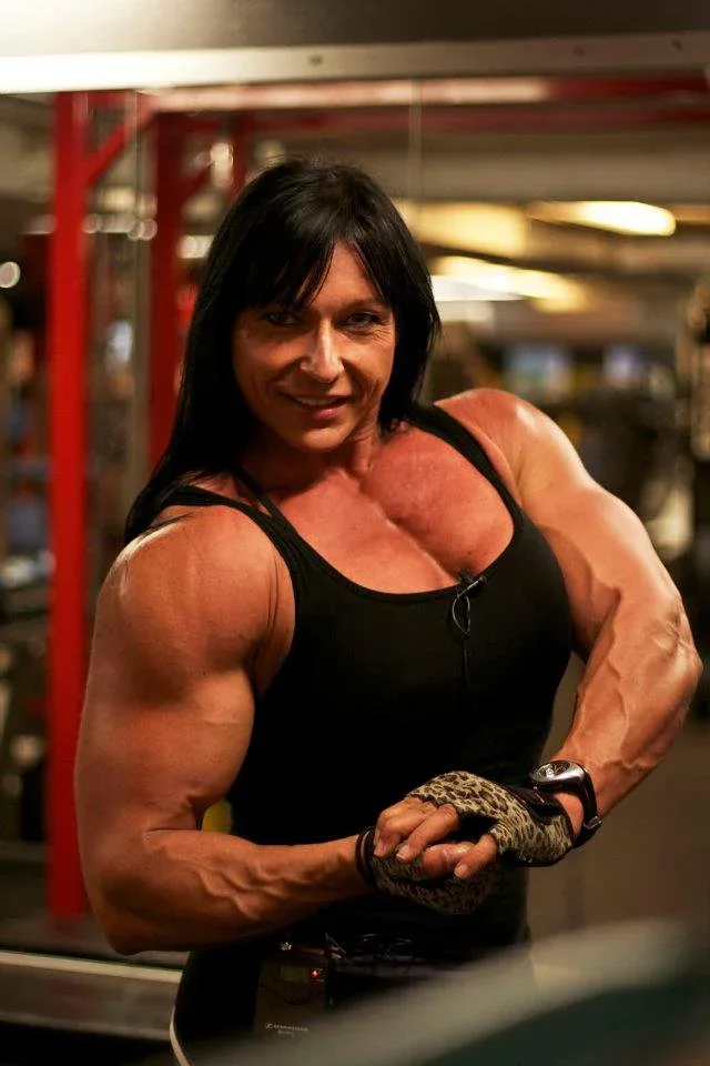 Irene Andersen photo 9 — Muscular, Blue