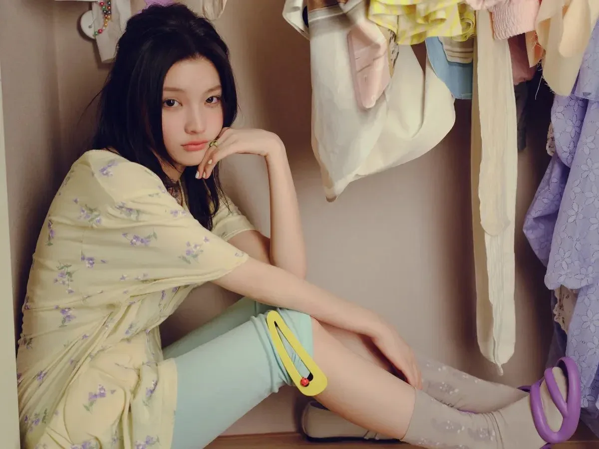 Iroha Hokazono photo 1 — Japanese, Black