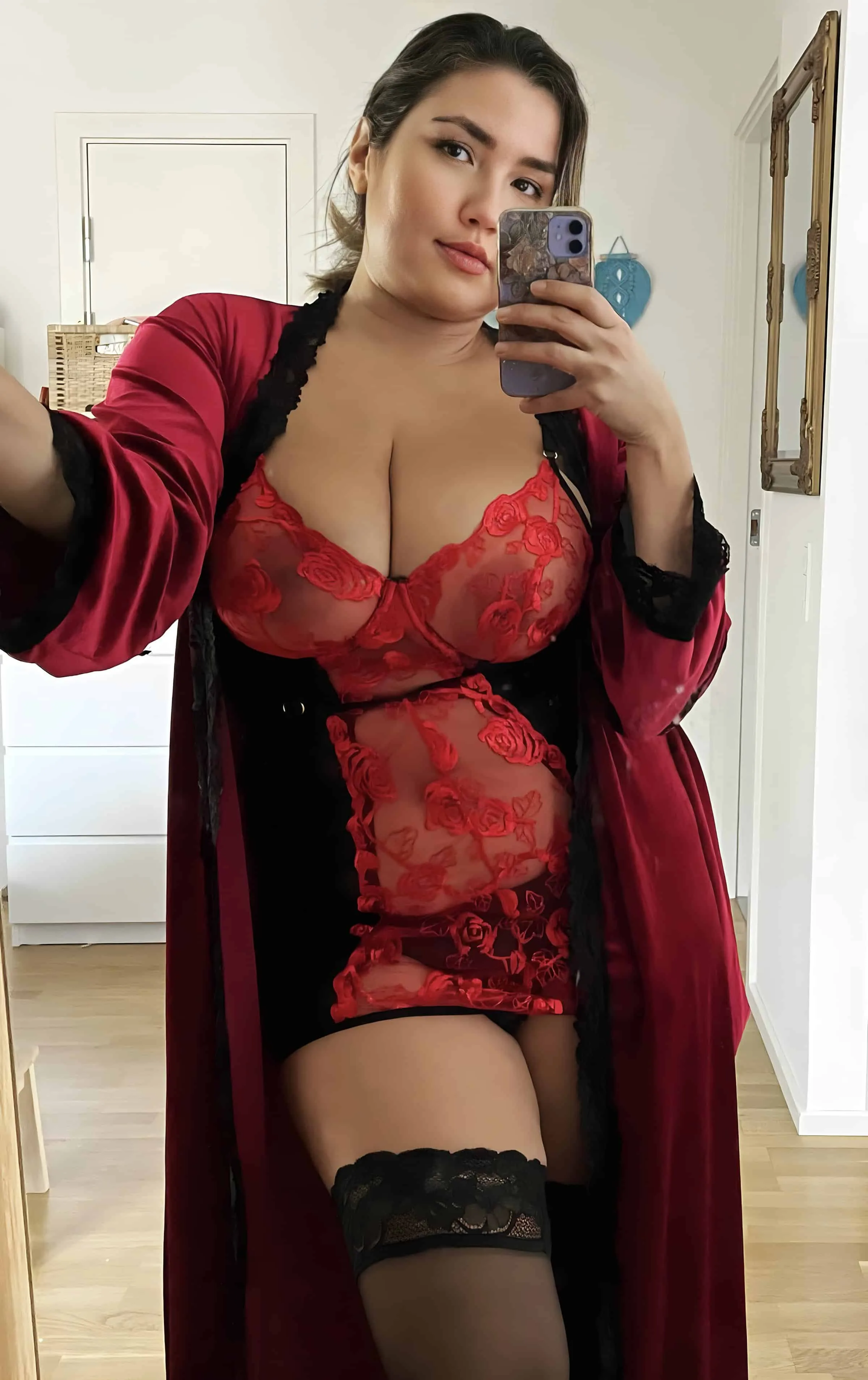 Isa Honey photo 12 — Adult Model, Camgirl, MILF Porn Star, American