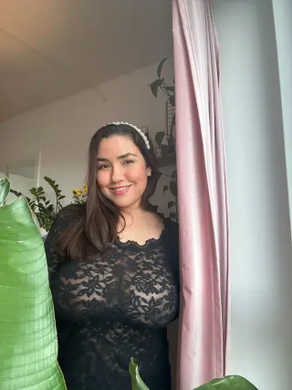 Isa Honey photo 16 — Adult Model, Camgirl, MILF Porn Star, American