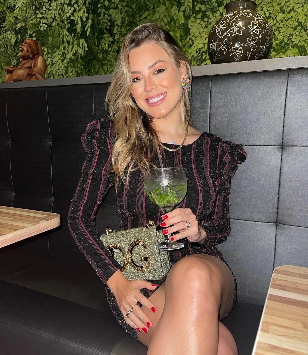 Isabella Cecchi photo 17 — Latin, Beauty pageant contestant (former), Doctor - Physician, Model (former), Reality TV Star (former)