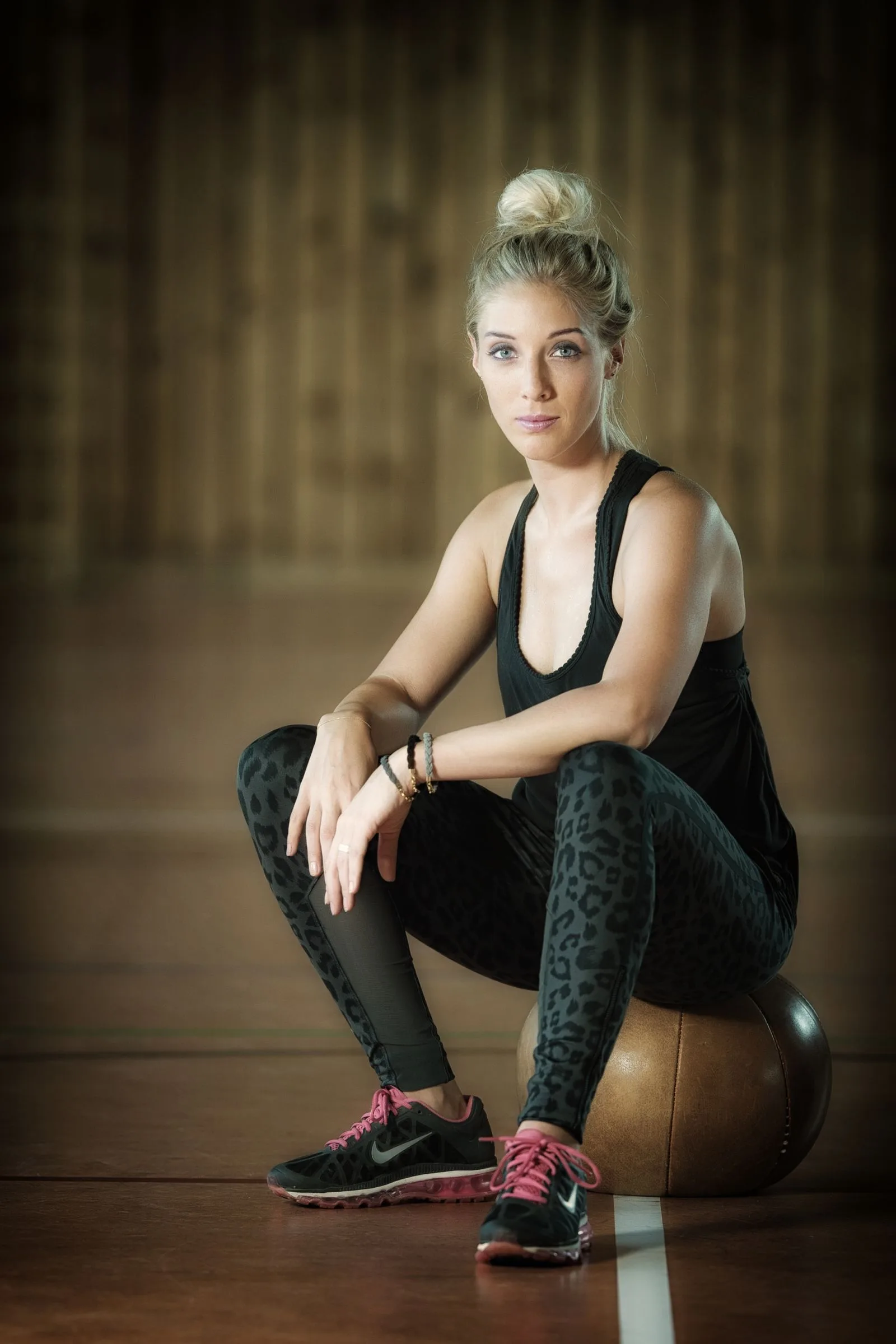Isabella Labock photo 2 — Blonde, Average