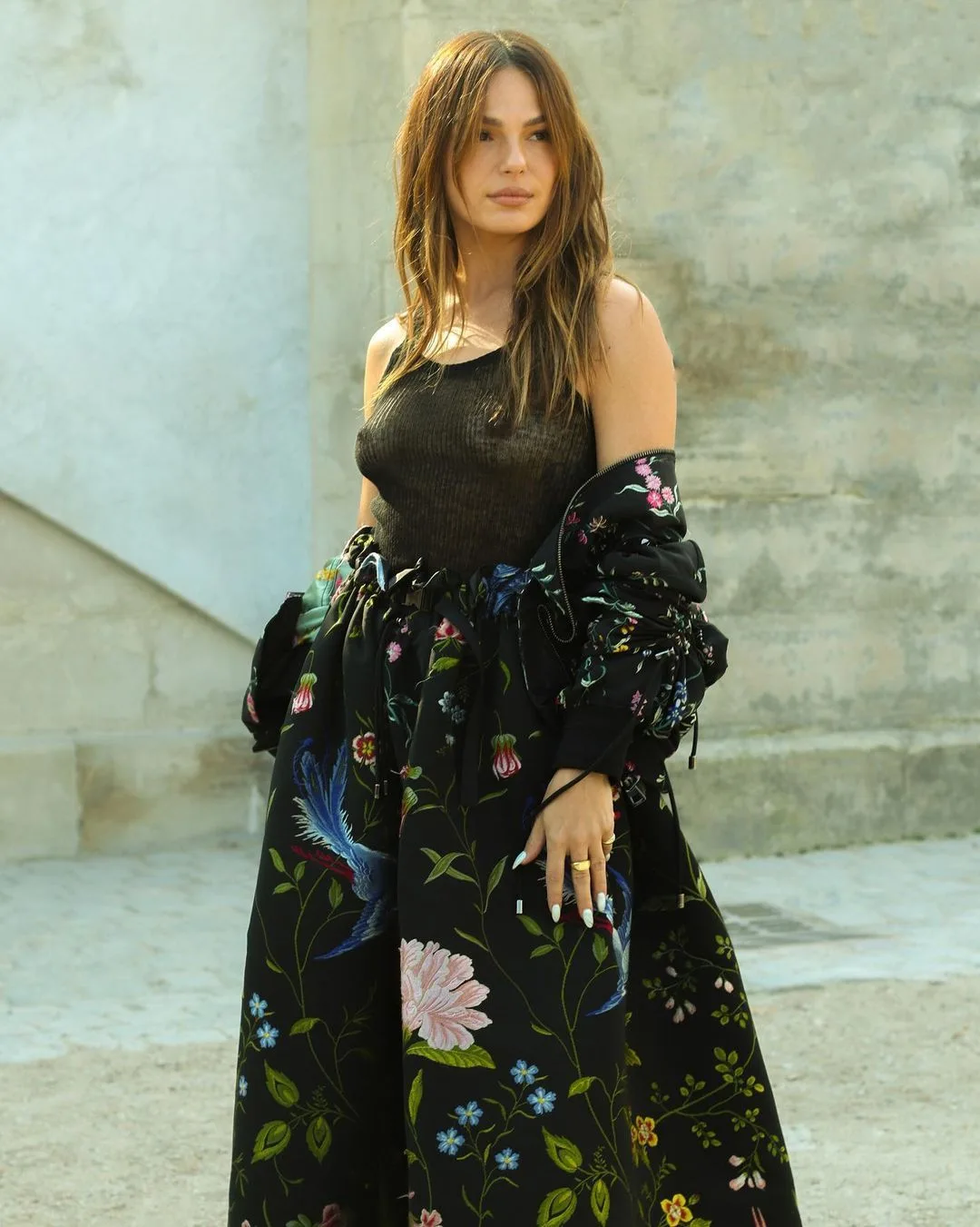 Isis Valverde photo 11 — Latin, Actress