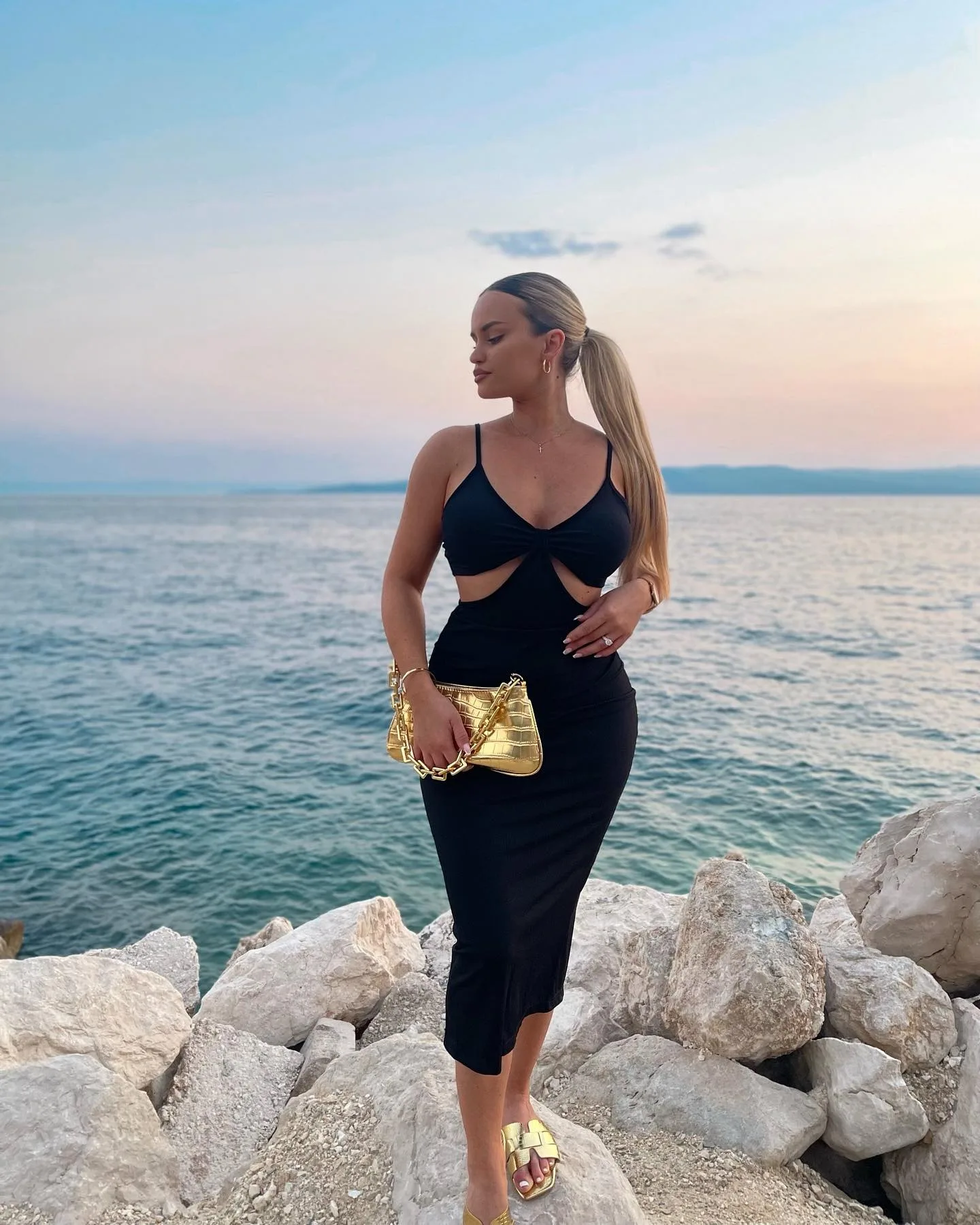 Ivana Udovicic photo 5 — Blonde, Average