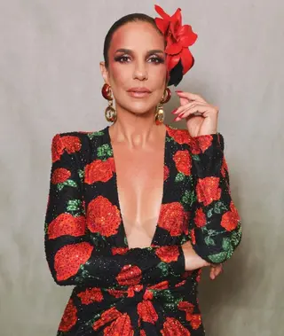 Ivete Sangalo photo 14 — Brown, Athletic