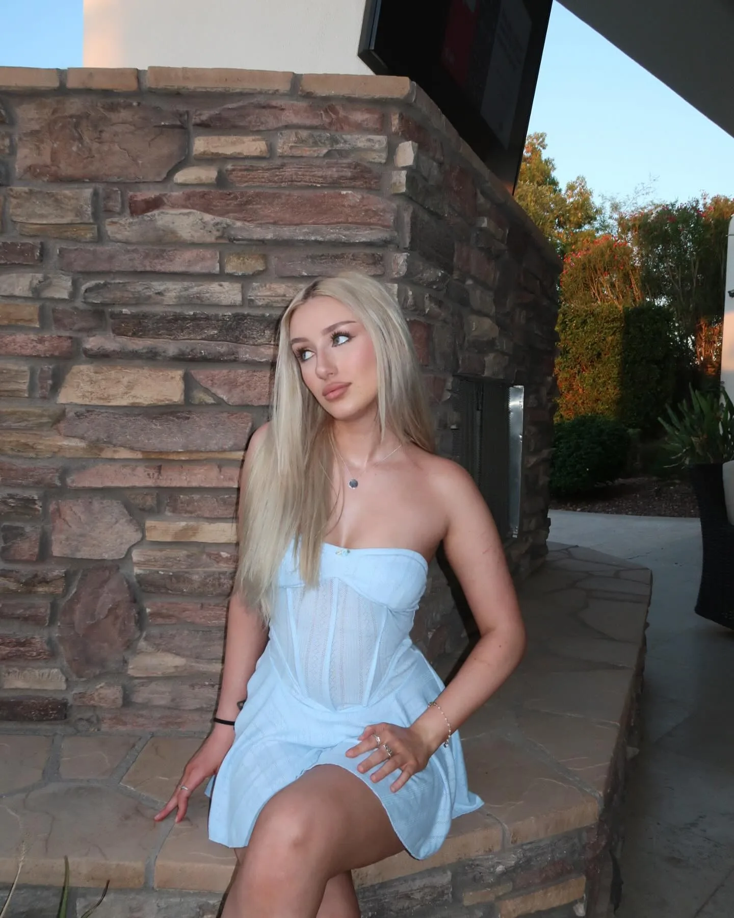 Izzy Rae photo 7 — American, Blonde