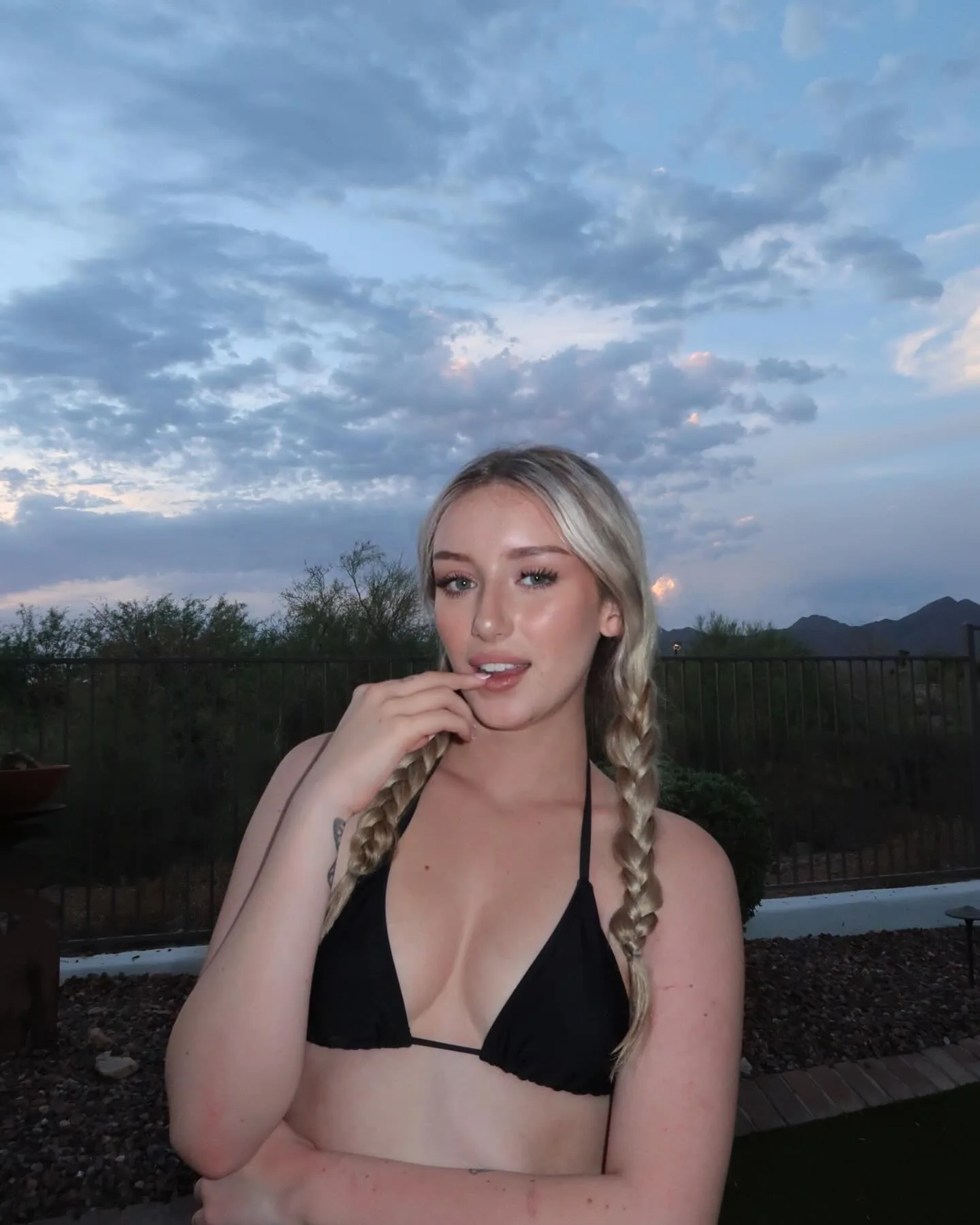 Izzy Rae photo 9 — Slim, Green