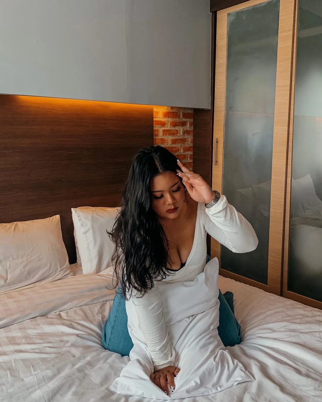 J. Siriyakorn photo 4 — Asian, Plus Size Model