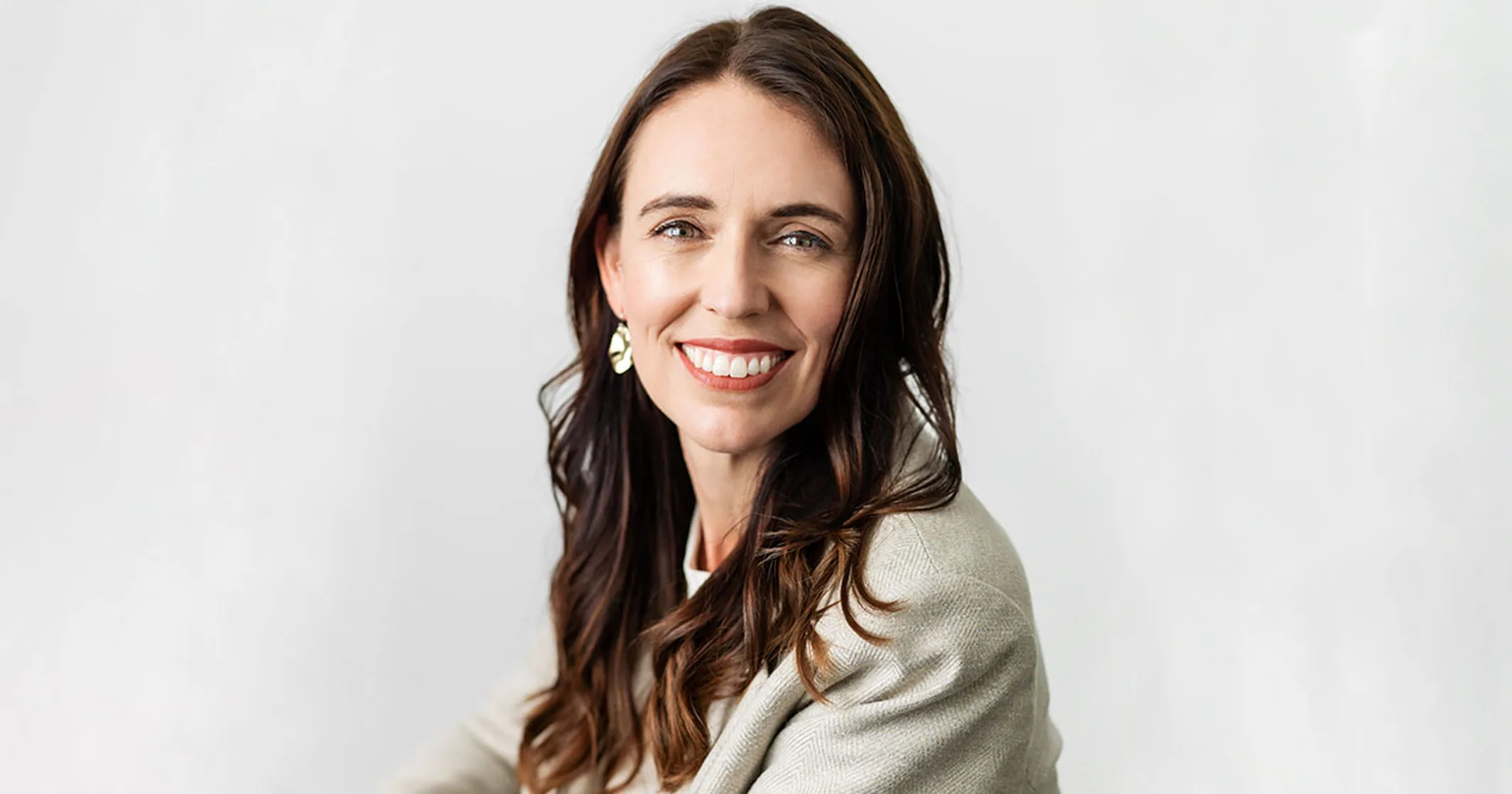 Jacinda Ardern photo 19 — New Zealander, Brown